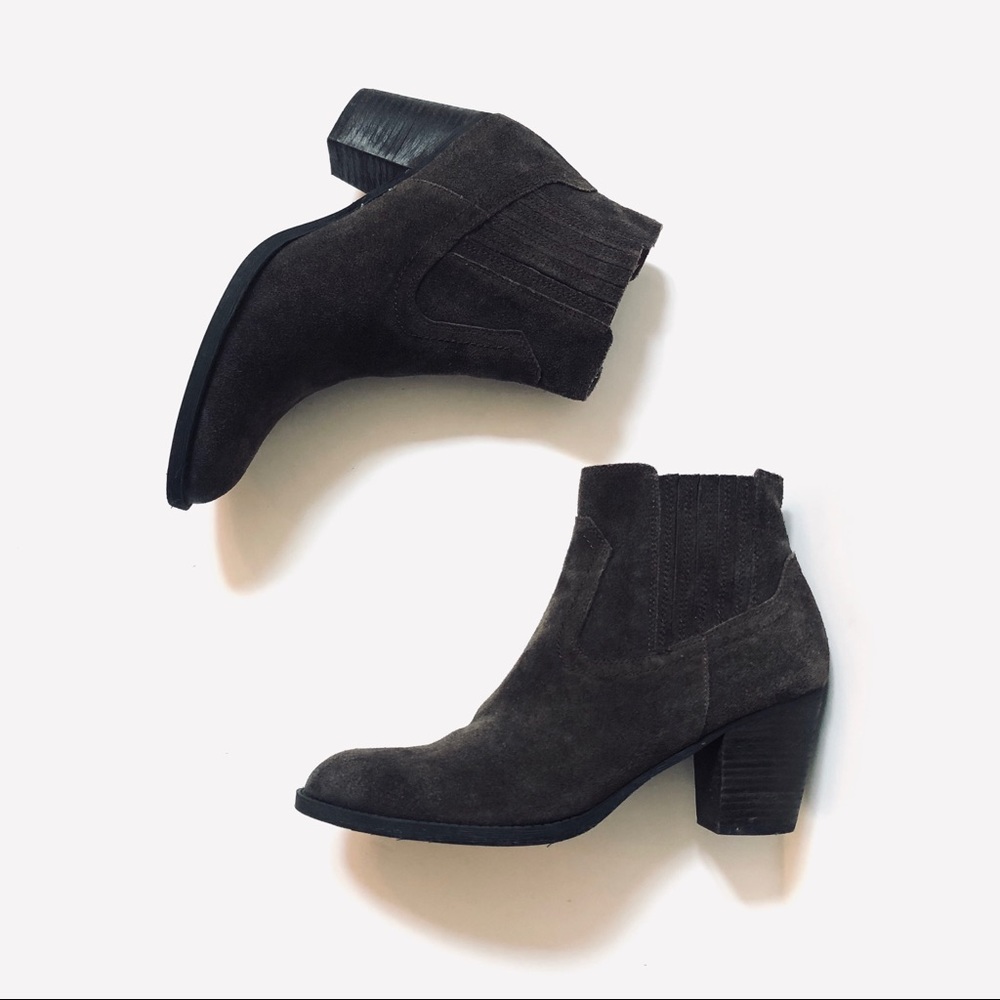 Dolce Vita Ankle Boots size 9.5 Taupe Gray